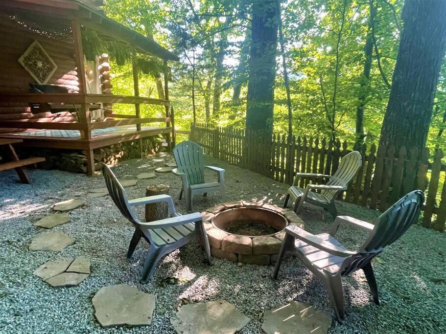 Апартаменти Hemlock Hideaway Маґґі-Валлі Екстер'єр фото