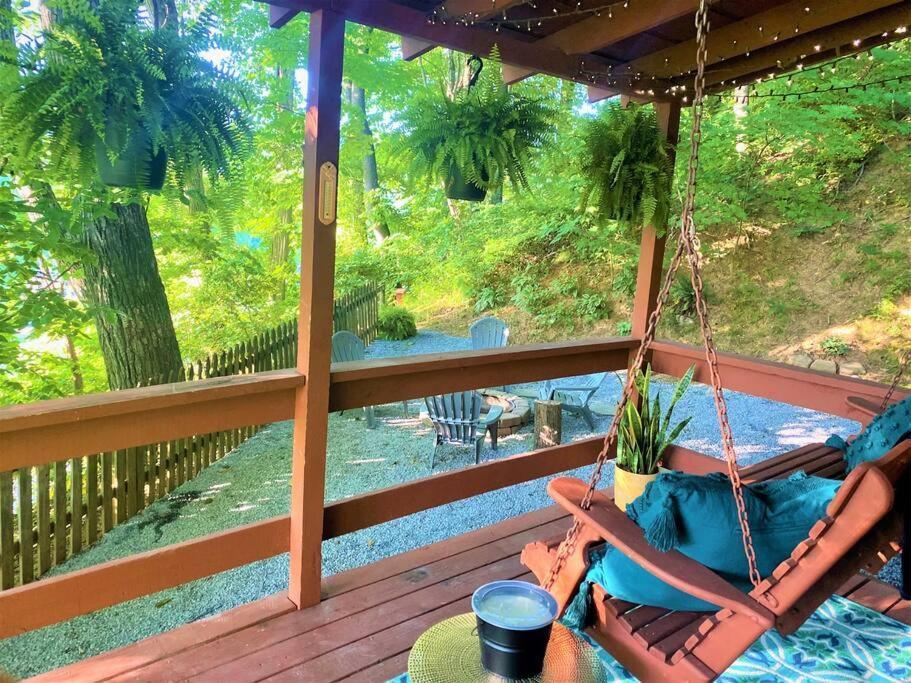 Апартаменти Hemlock Hideaway Маґґі-Валлі Екстер'єр фото